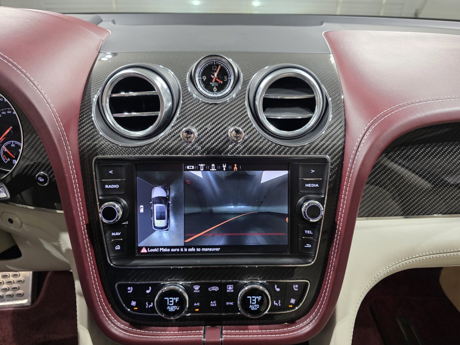 Used 2019 Bentley Bentayga AWD/4WD image 16