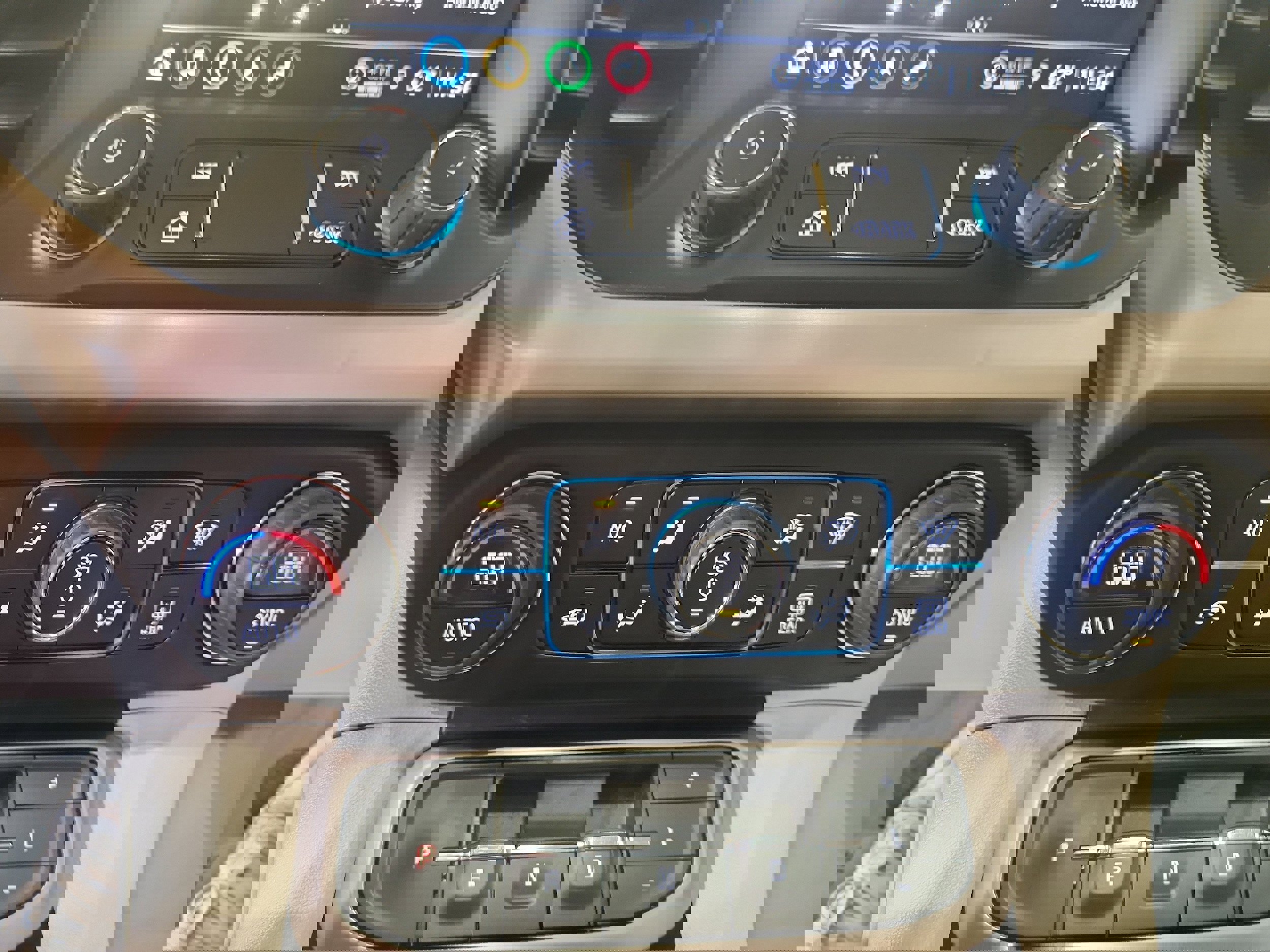 Used 2023 GMC Acadia Denali w/ Denali Technology Package image 18