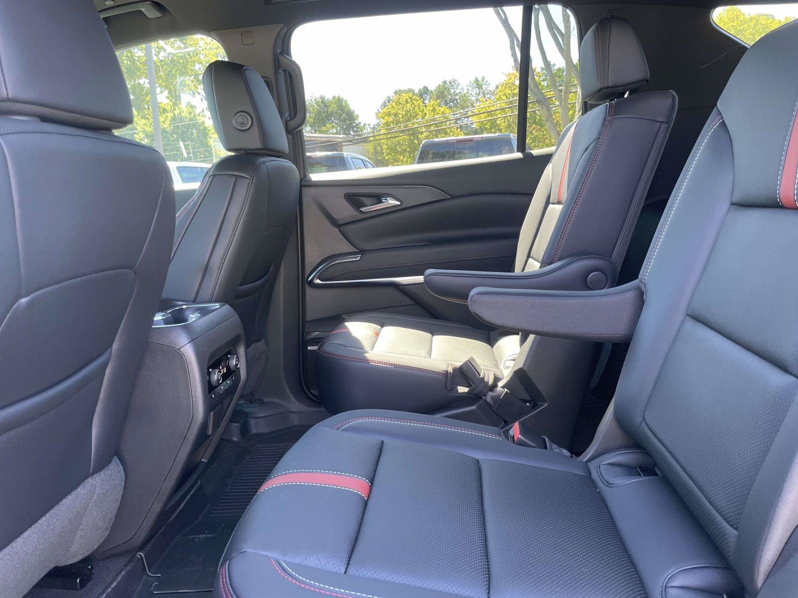 New 2026 Chevrolet Traverse RS FWD image 11