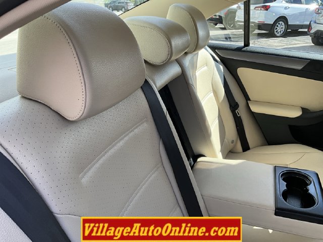 Used 2013 Volkswagen Jetta TDI FWD image 36