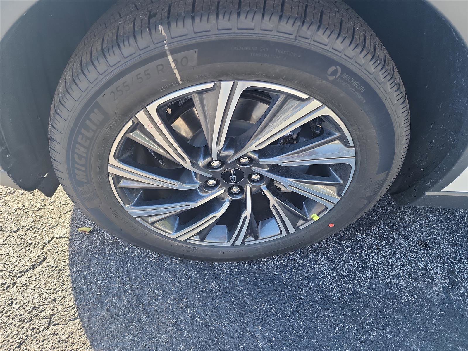 New 2026 Lincoln Aviator 2WD image 9