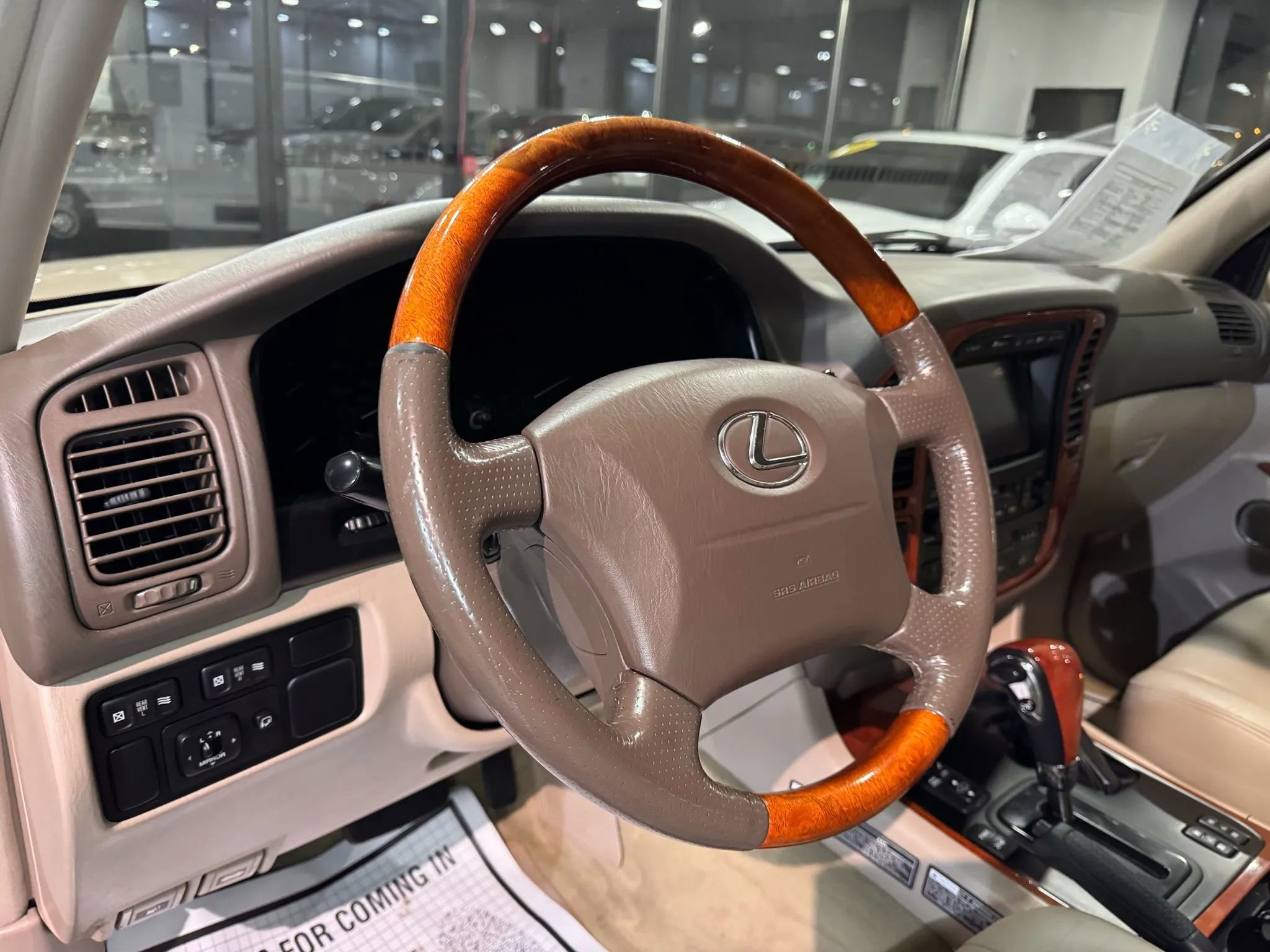 Used 2001 Lexus LX 470 4WD image 24