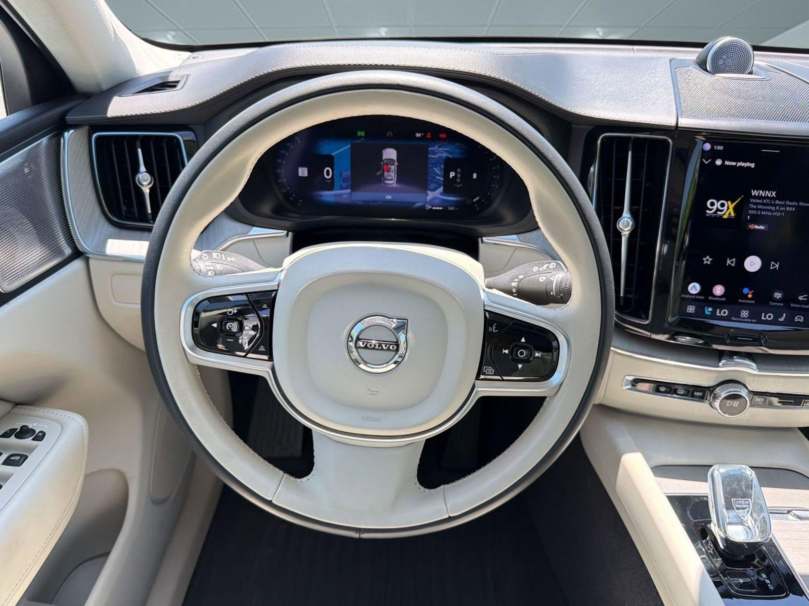 Used 2023 Volvo XC60 B5 Ultimate w/ Protection Package Premier image 17