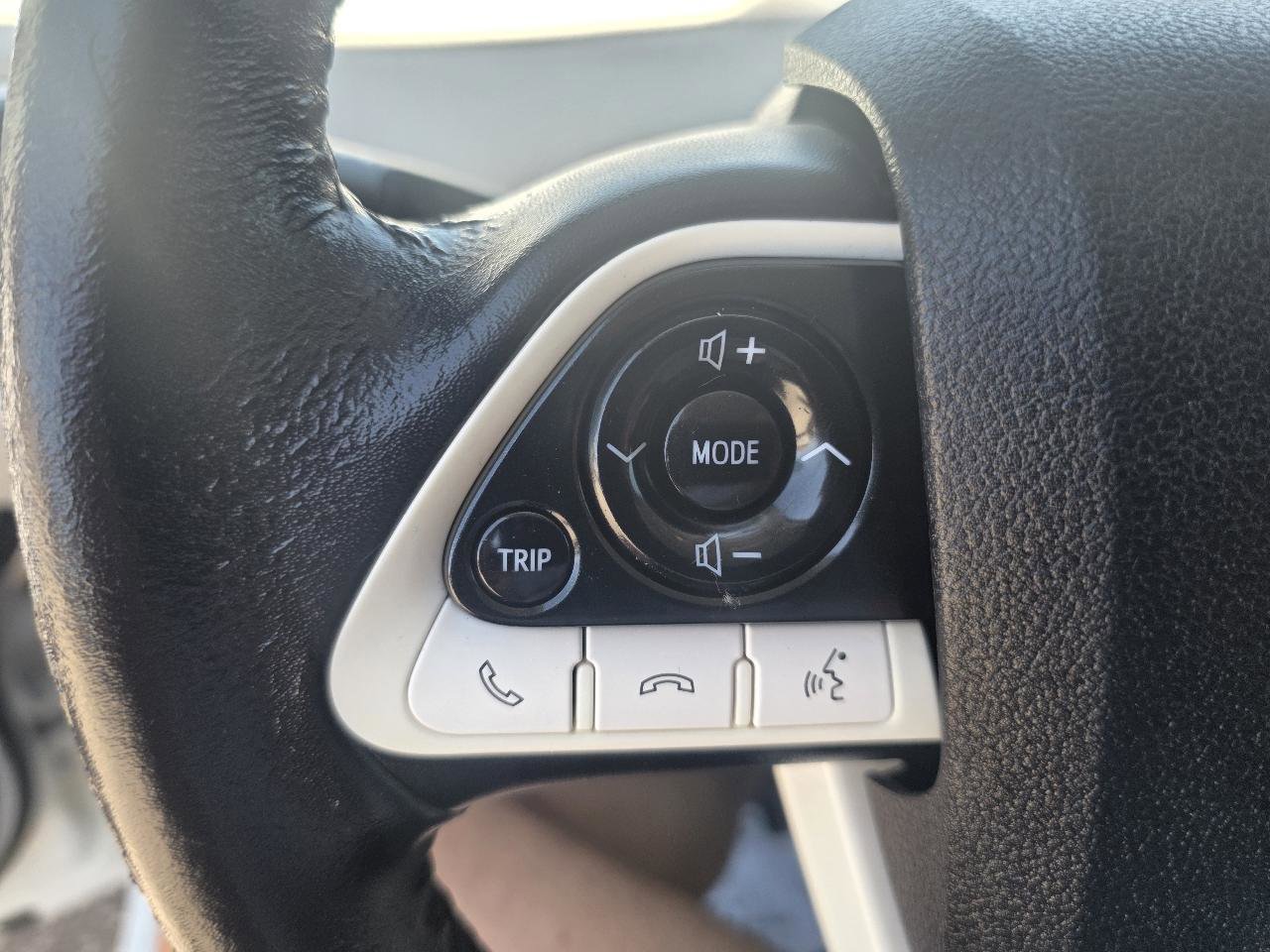 Used 2016 Toyota Prius Four FWD image 12