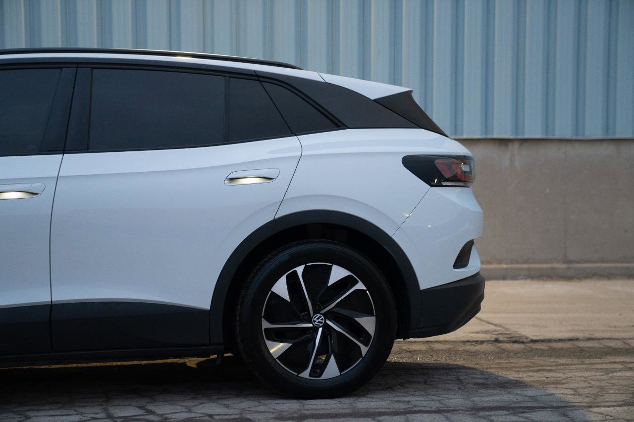 Used 2022 Volkswagen ID.4 Pro RWD image 8