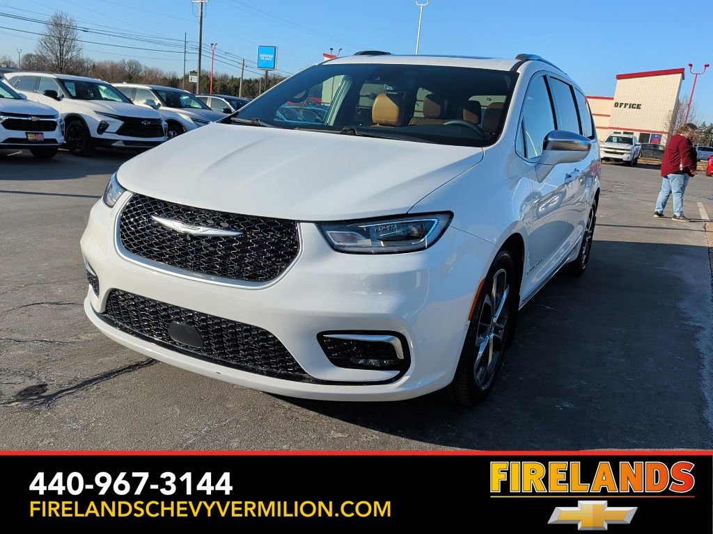 Used 2022 Chrysler Pacifica Pinnacle image 4