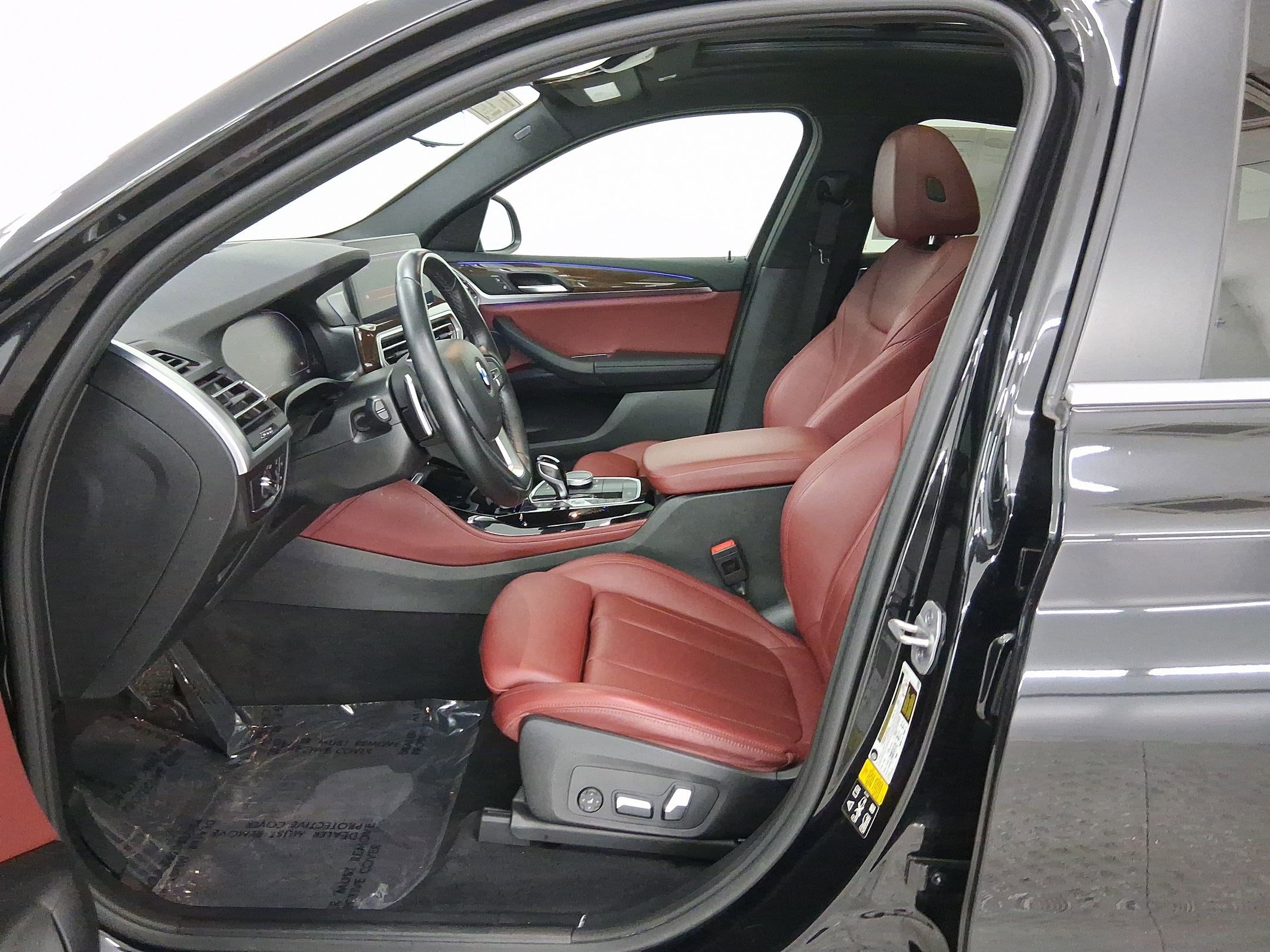 Used 2022 BMW X4 xDrive30i w/ Parking Assistance Package image 5