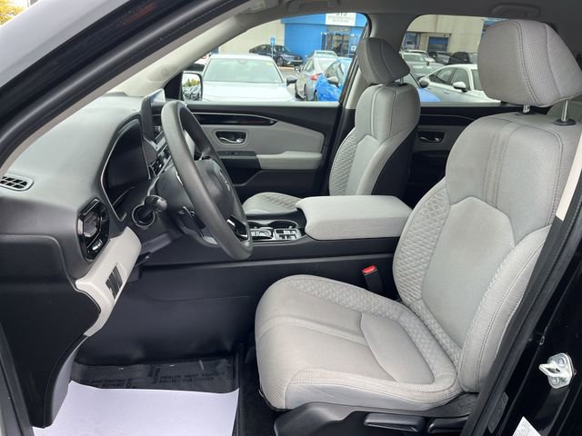 Used 2023 Honda Pilot LX image 15