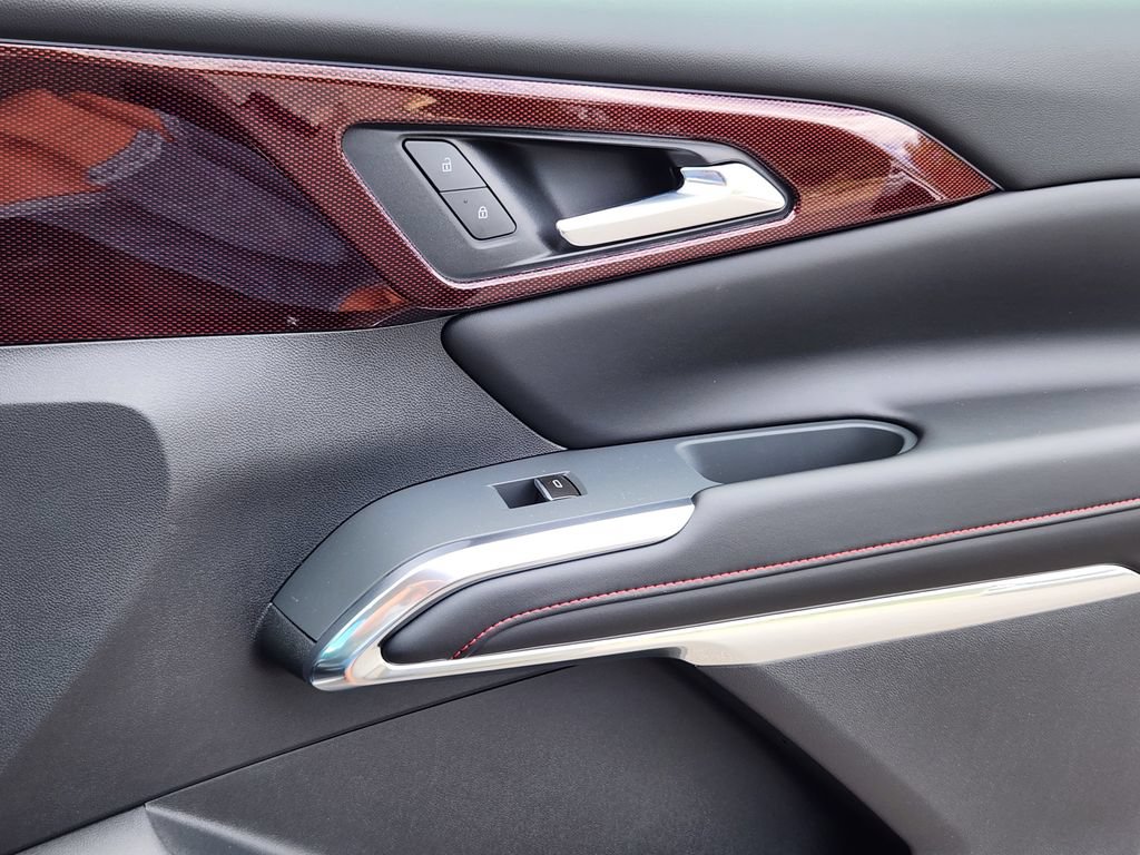 New 2027 Chevrolet Traverse RS AWD/4WD image 15