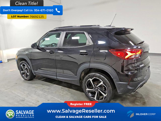 Used 2022 Chevrolet TrailBlazer RS w/ Sun and Liftgate Package image 3
