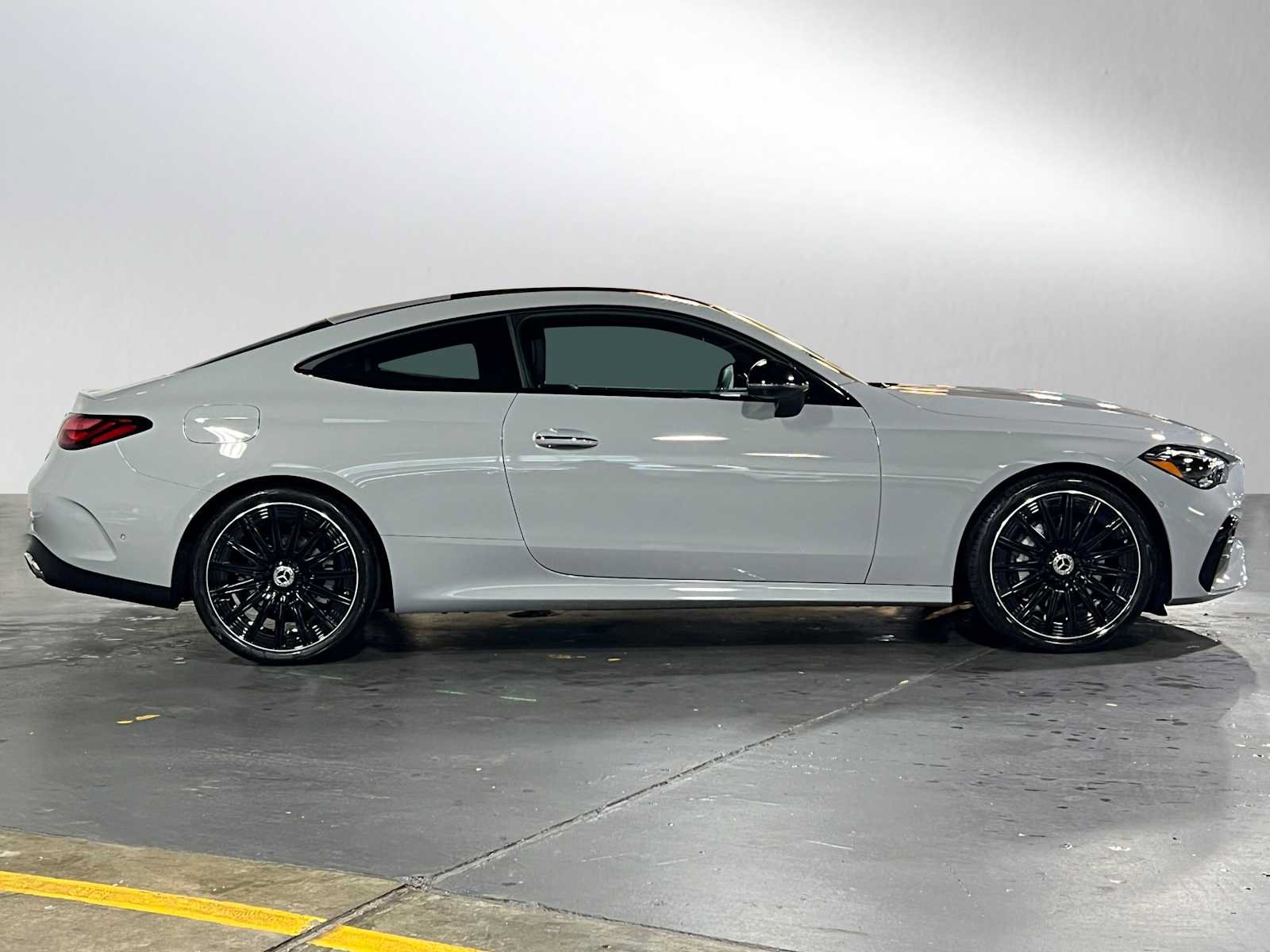 New 2026 Mercedes-Benz CLE 300 4MATIC Coupe image 2