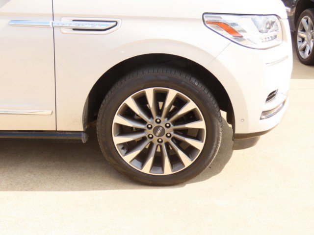 Used 2020 Lincoln Navigator L Reserve w/ Luxury Package image 7