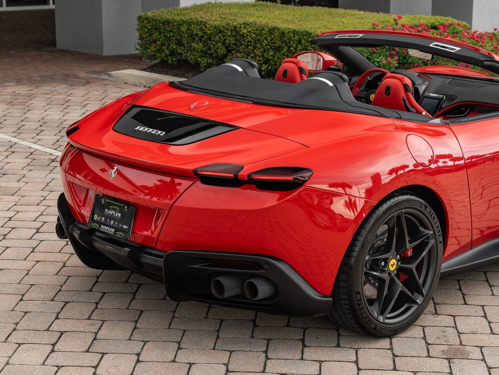 Used 2024 Ferrari Roma Spider RWD image 3