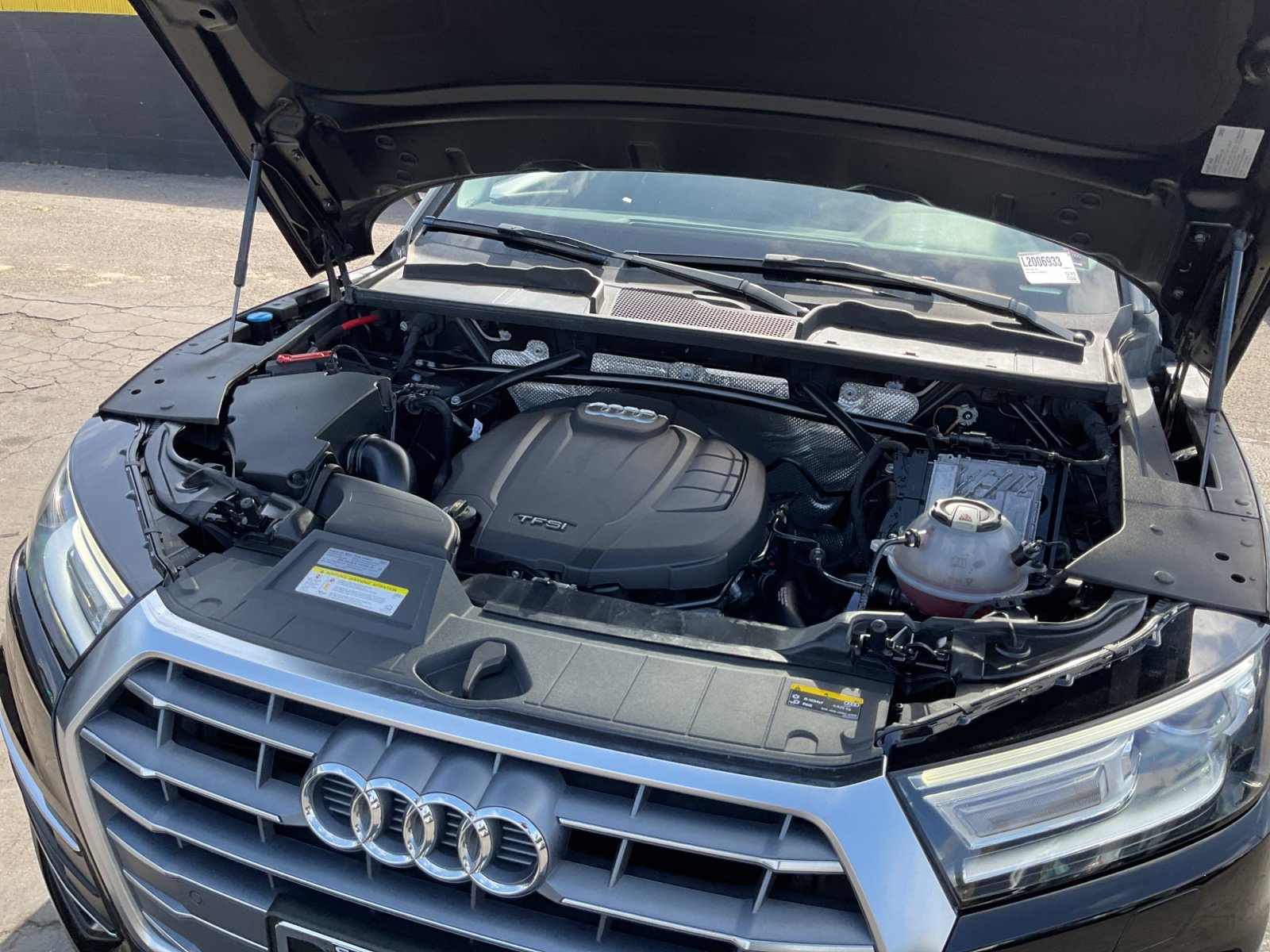 Used 2020 Audi Q5 2.0T Premium w/ Convenience Package AWD/4WD image 23