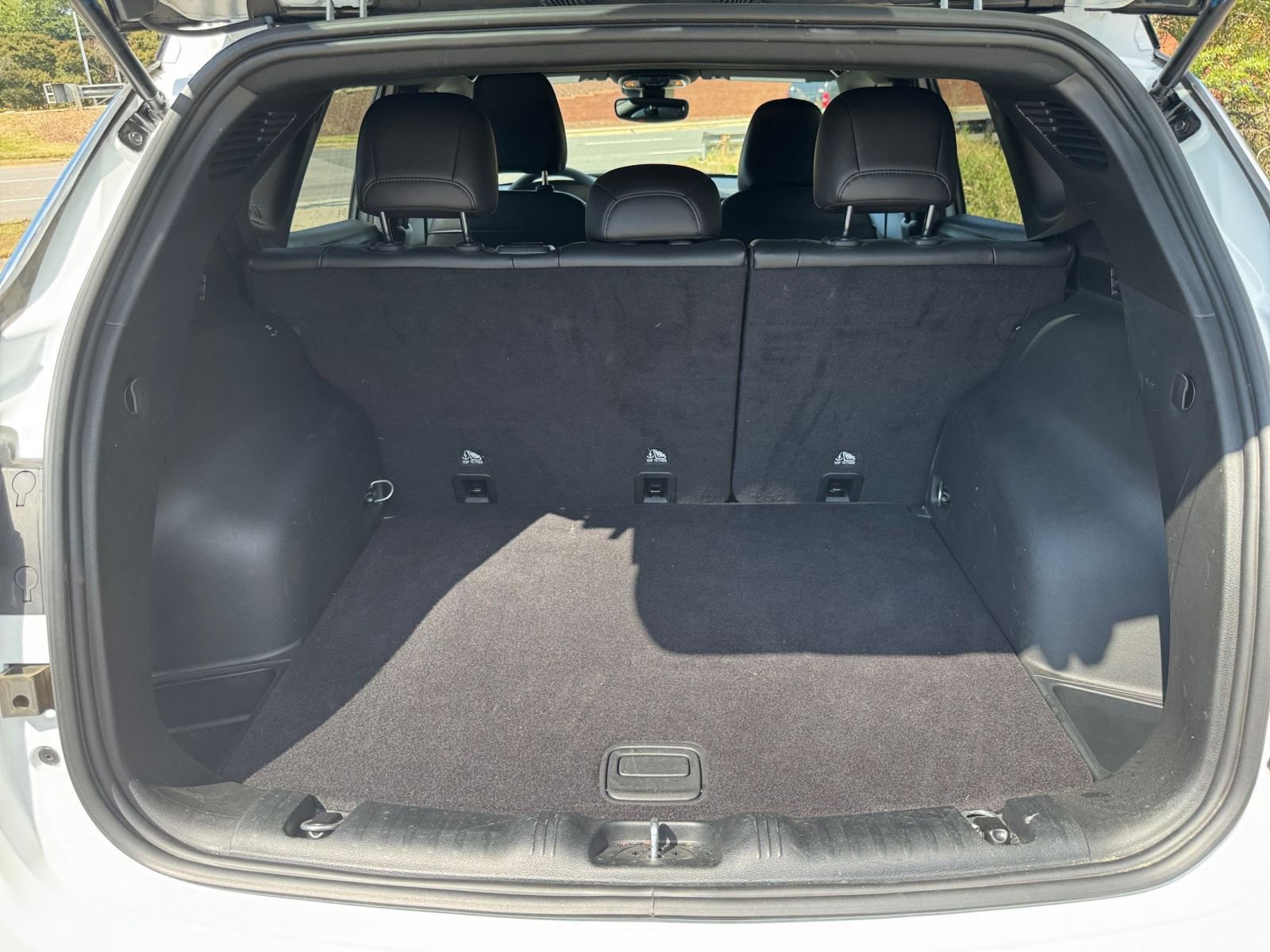 Used 2025 Jeep Compass Limited image 25