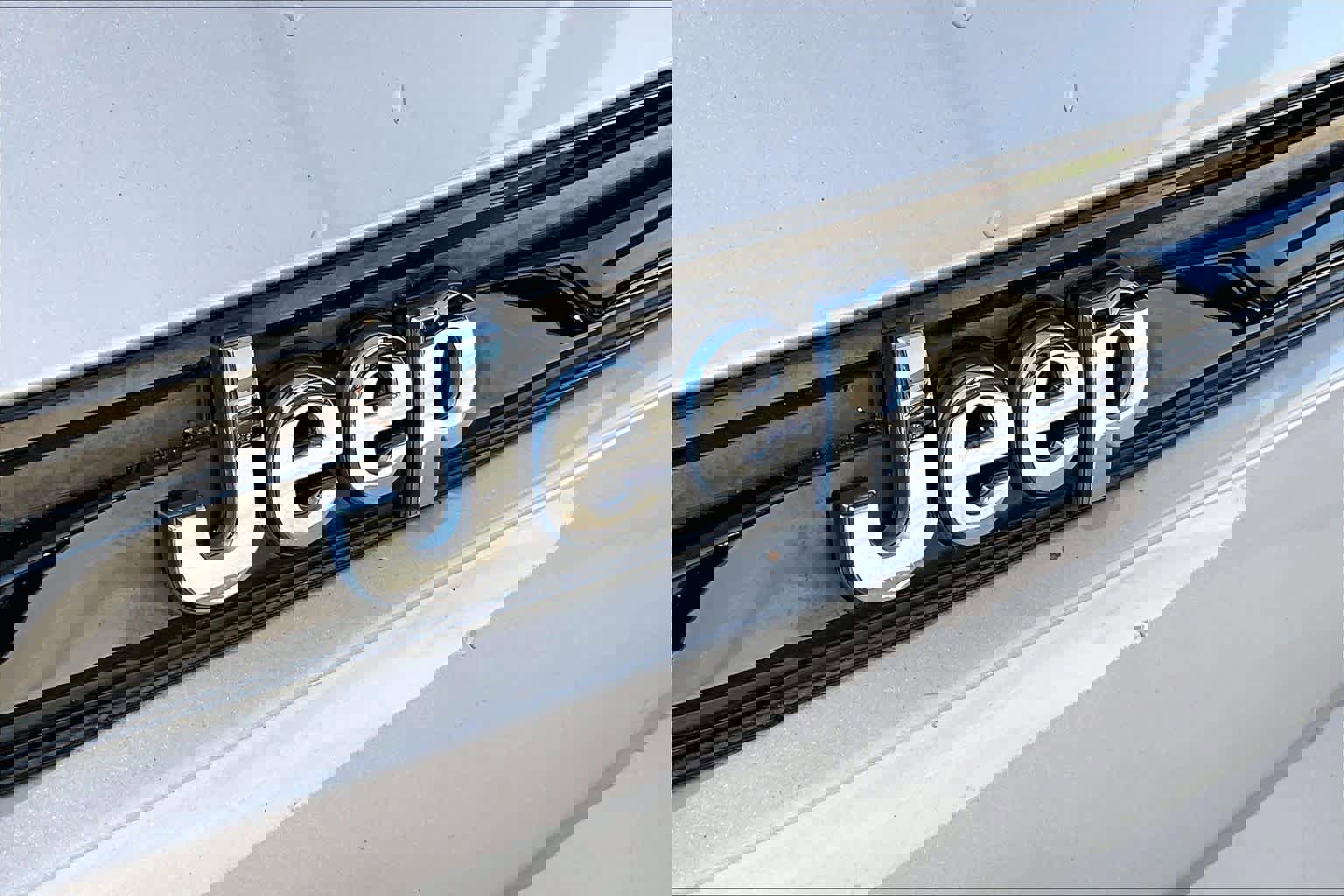 Used 2022 Jeep Grand Cherokee Limited 4xe w/ Luxury Tech Group II image 31