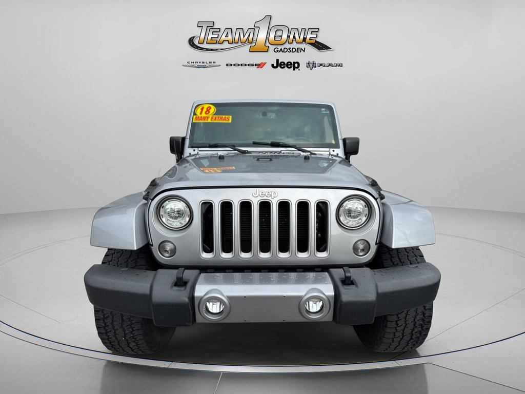 Used 2018 Jeep Wrangler Unlimited Sahara w/ Connectivity Group AWD/4WD image 3
