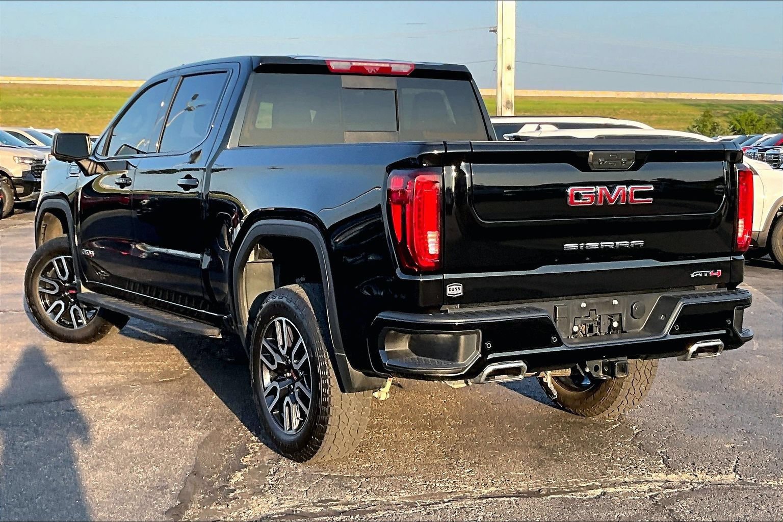 Used 2025 GMC Sierra 1500 AT4 w/ AT4 Premium Package AWD/4WD image 12