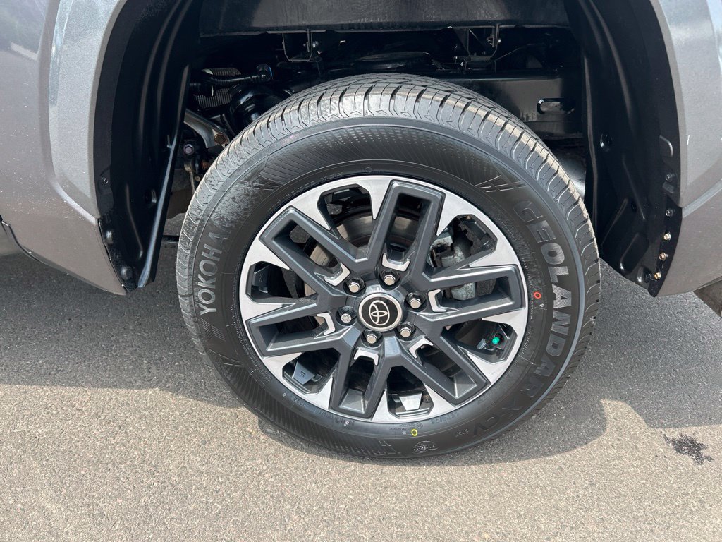 Used 2023 Toyota Tundra Limited AWD/4WD image 31