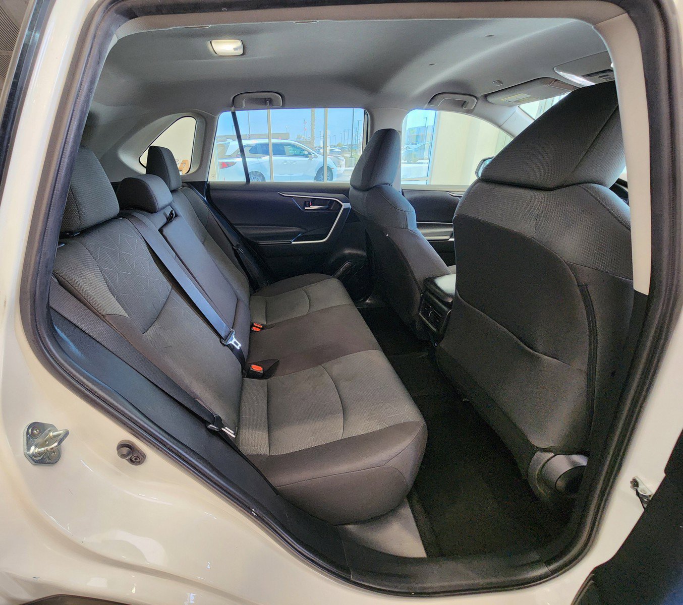 Used 2024 Toyota RAV4 XLE FWD image 21