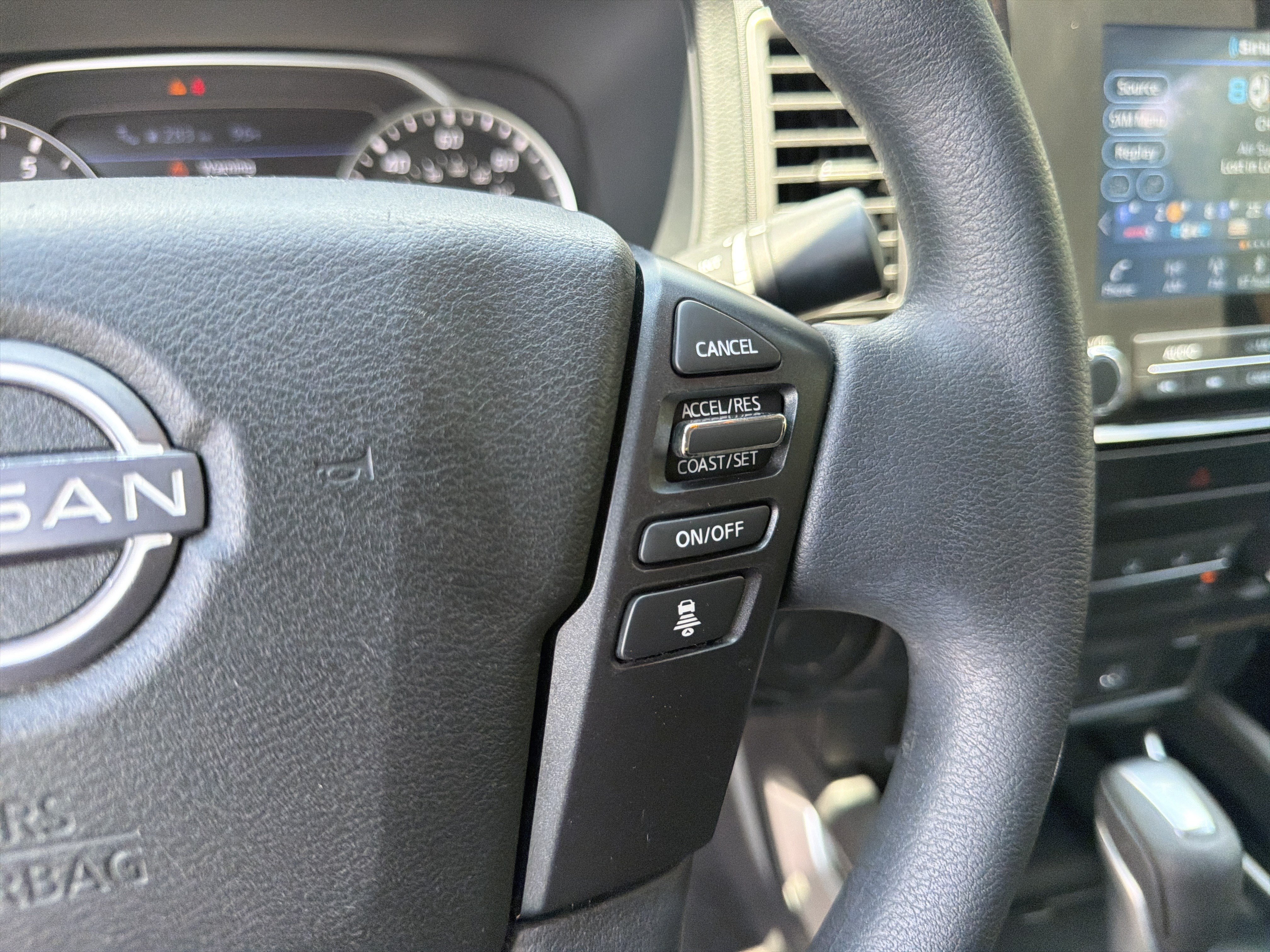 Used 2022 Nissan Frontier SV w/ Technology Package RWD image 23