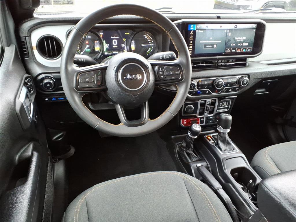 Used 2024 Jeep Wrangler Willys image 7