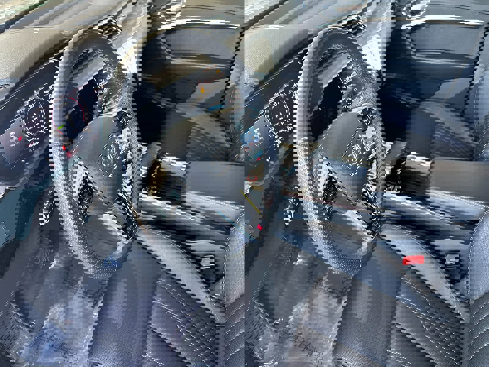 Used 2022 Audi e-tron S Premium Plus image 11