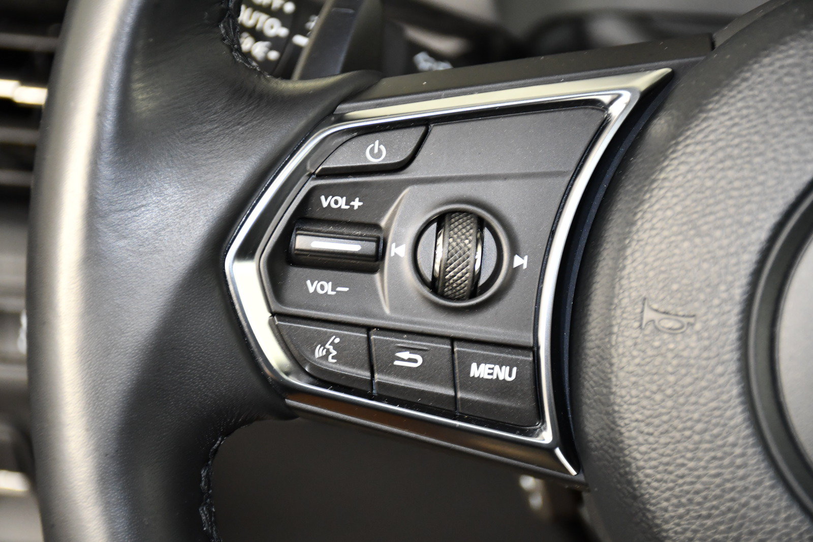 Certified 2025 Acura MDX w/ Technology Package AWD/4WD image 20