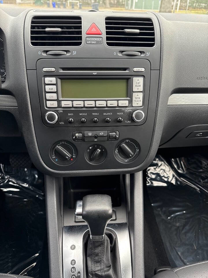 Used 2009 Volkswagen Jetta SE image 19