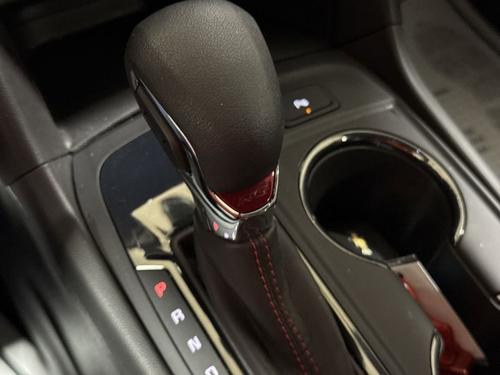 Used 2023 Chevrolet Equinox RS image 16