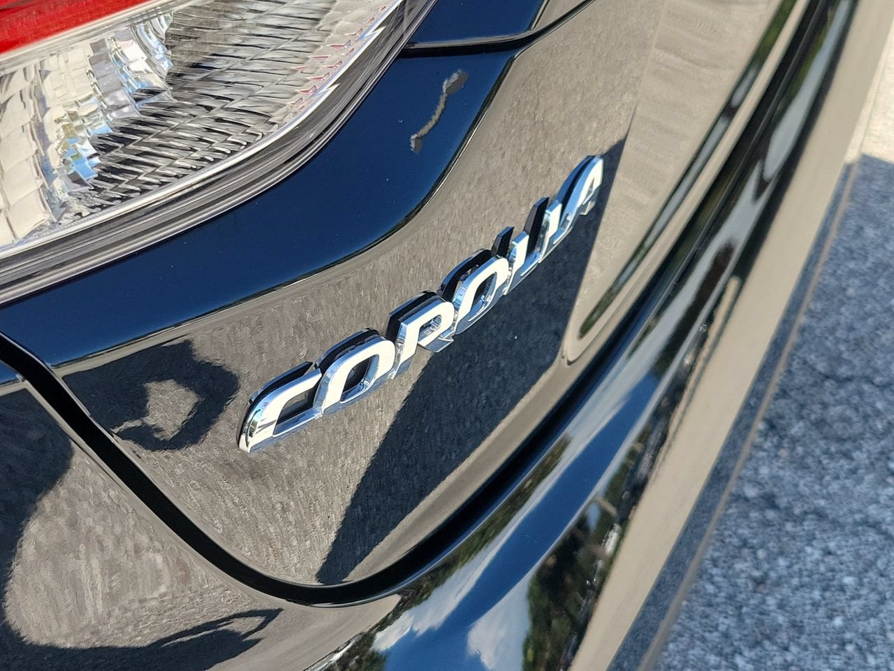 Used 2023 Toyota Corolla LE FWD image 6