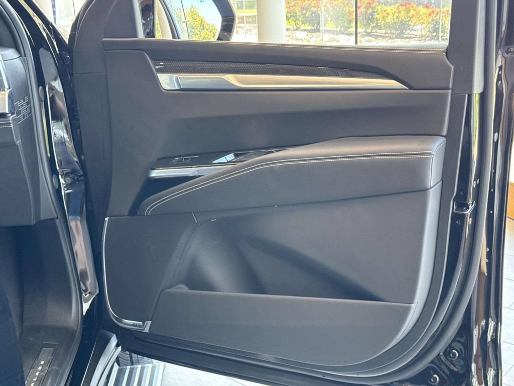 Certified 2026 Cadillac Escalade V AWD/4WD image 21