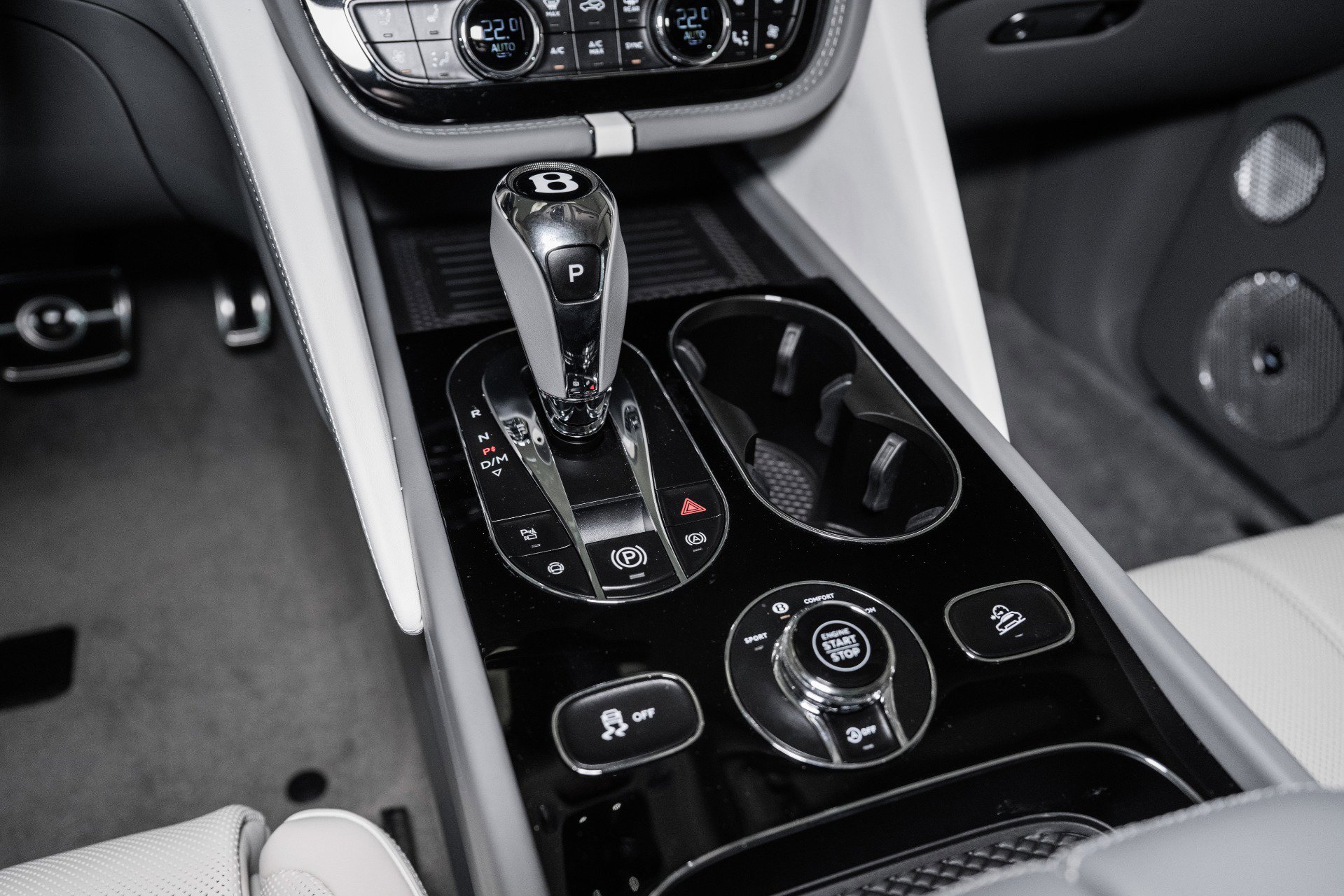 New 2025 Bentley Bentayga Extended Wheelbase image 50