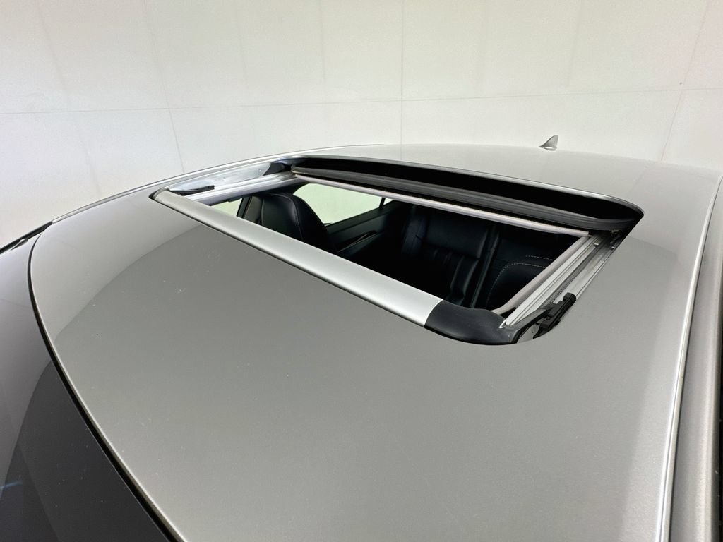 Used 2016 Lexus ES 300h FWD image 12