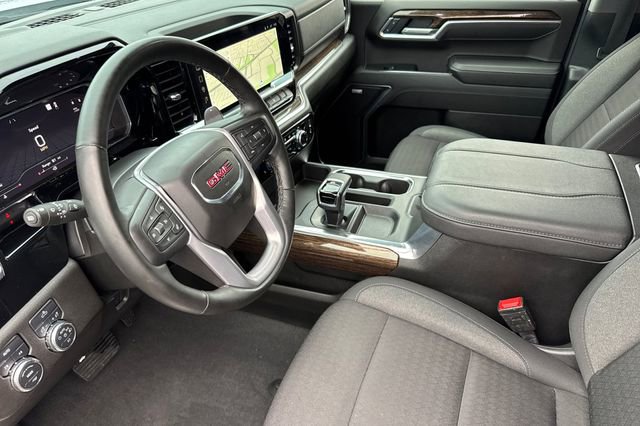 Used 2025 GMC Sierra 1500 Elevation w/ Preferred Package image 10