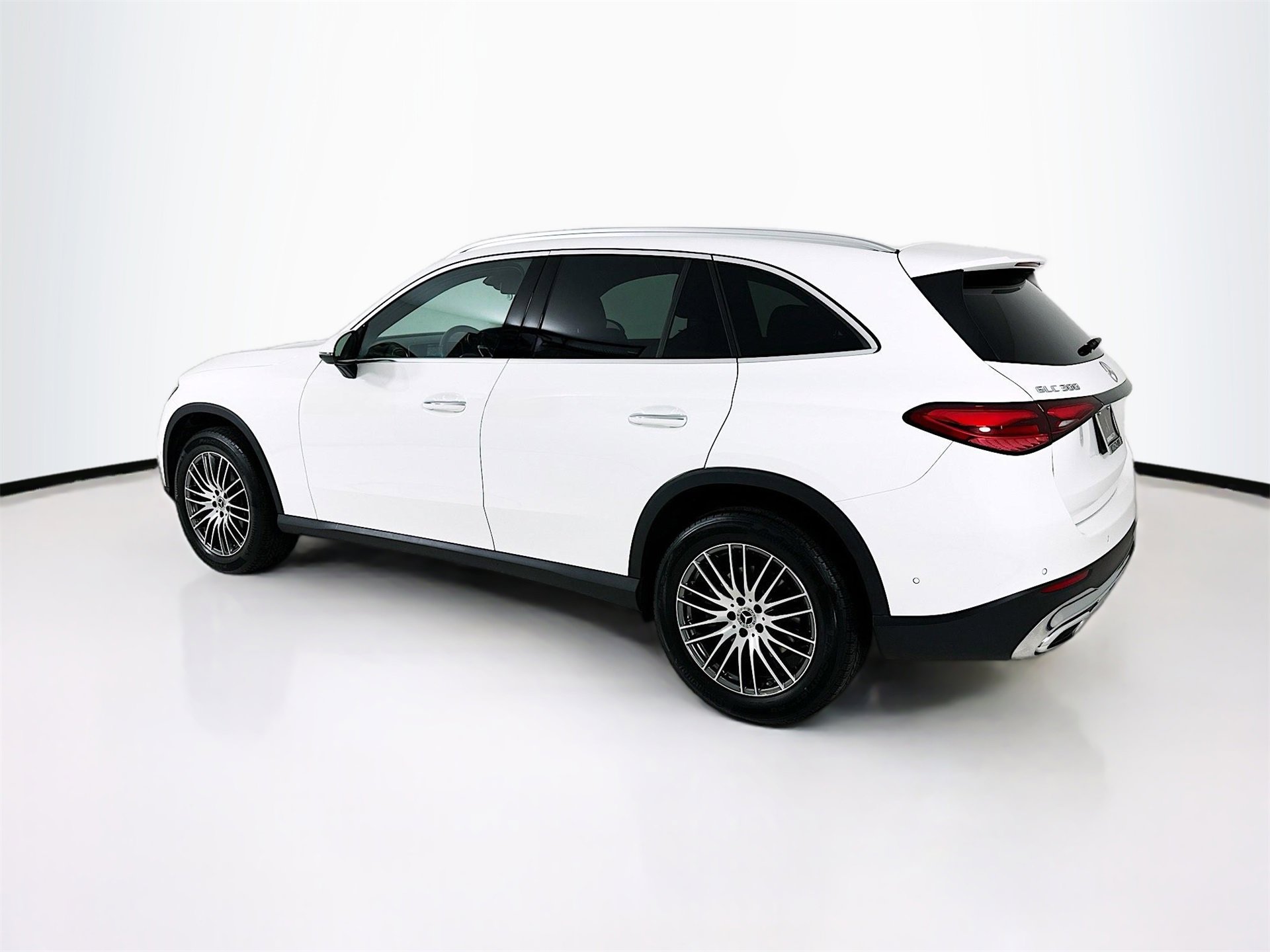 Certified 2025 Mercedes-Benz GLC 300 image 6