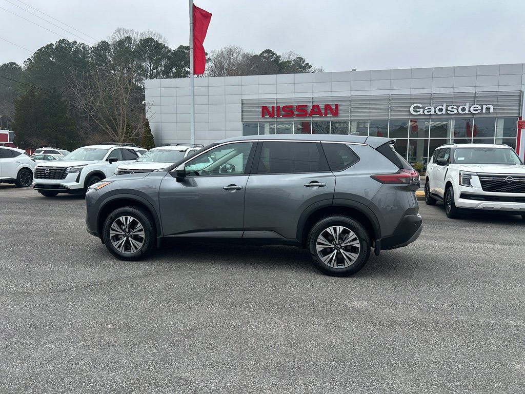 Used 2023 Nissan Rogue SV image 6