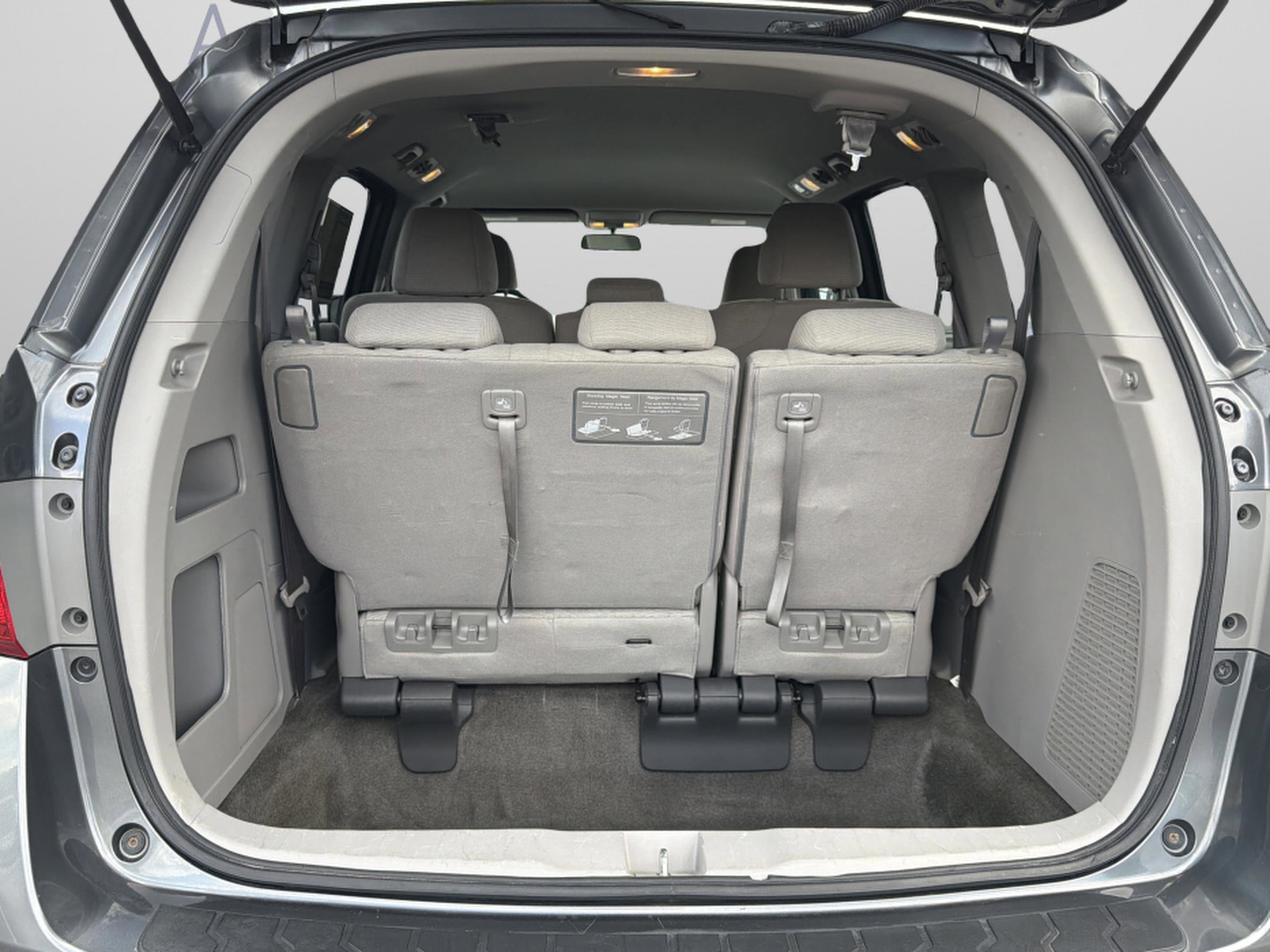 Used 2013 Honda Odyssey EX image 9