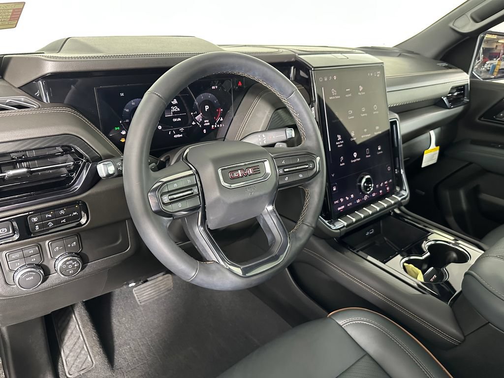 Used 2026 GMC Yukon AT4 w/ LPO, Floor Liner Package AWD/4WD image 11