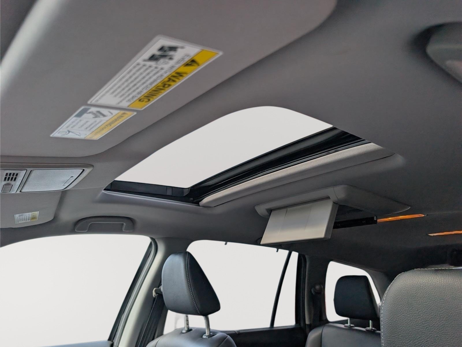 Used 2017 Honda Pilot Touring image 36