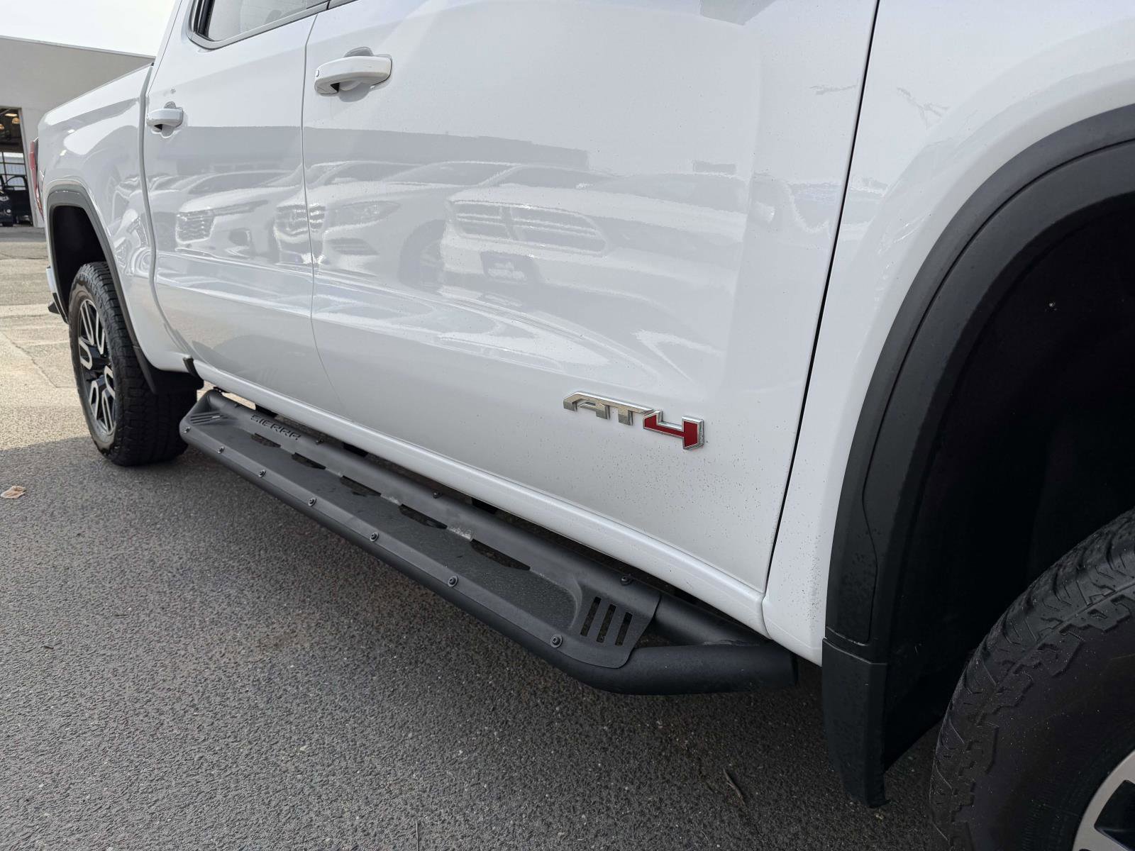 Certified 2023 GMC Sierra 1500 AT4 w/ AT4 Preferred Package image 8