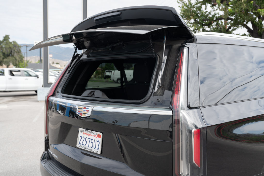 Used 2023 Cadillac Escalade ESV Luxury RWD image 11