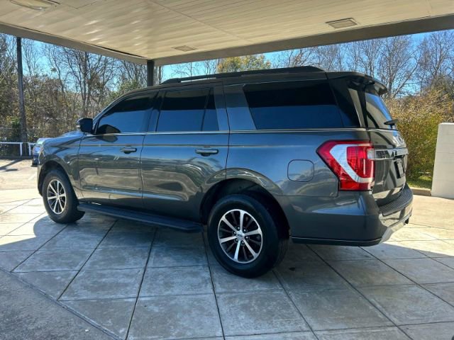 Used 2019 Ford Expedition XLT w/ Equipment Group 201A AWD/4WD image 2