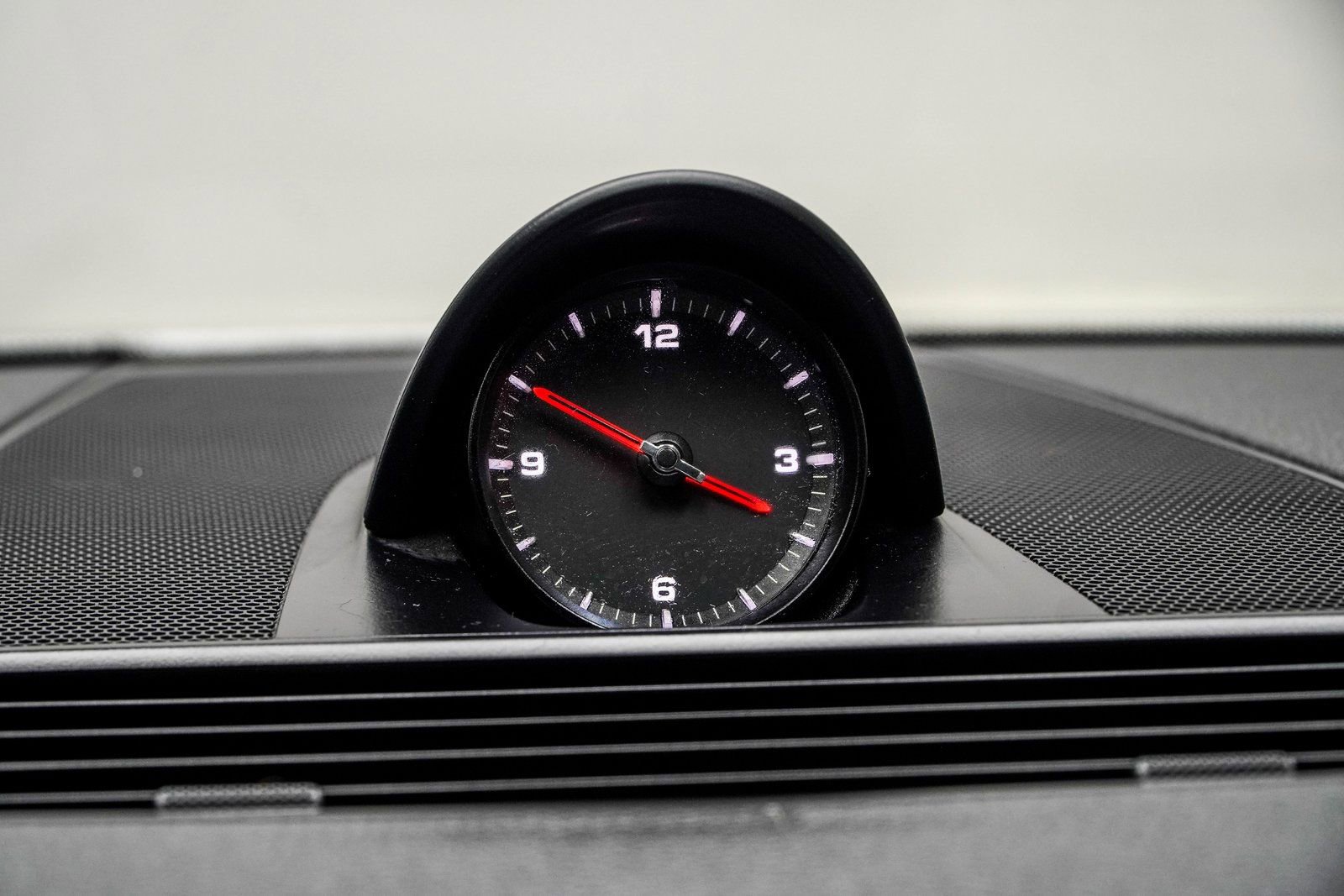 Used 2021 Porsche Panamera 4 image 35