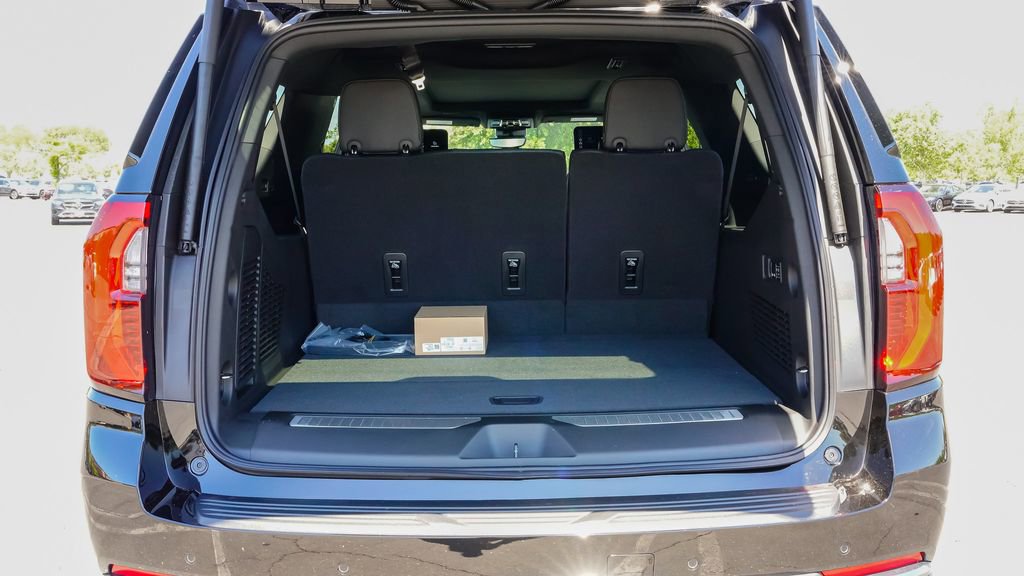 New 2026 GMC Yukon XL AT4 image 9