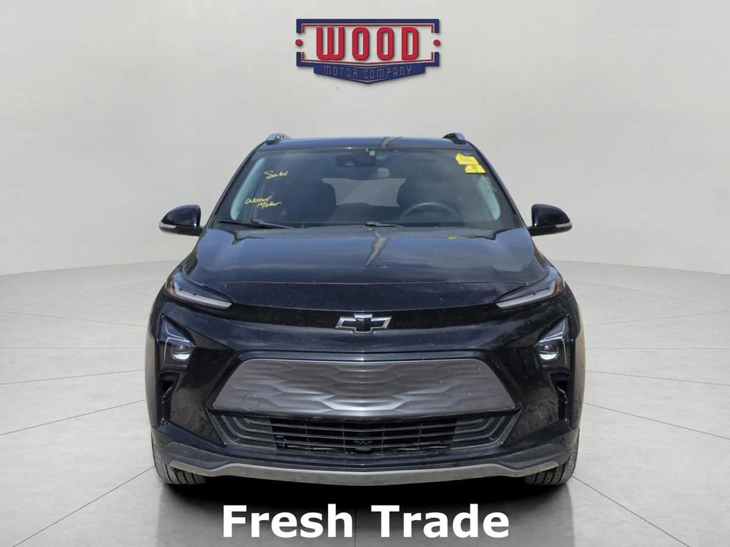 Used 2023 Chevrolet Bolt EUV LT w/ Driver Confidence Package image 2