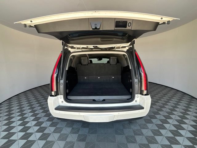 Used 2017 Cadillac Escalade ESV Luxury AWD/4WD image 30