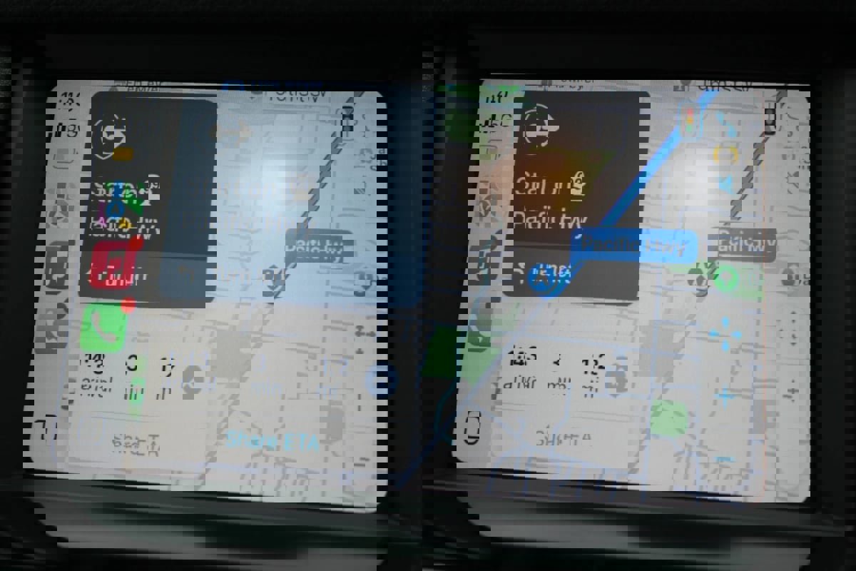 Used 2015 Land Rover LR4 image 21