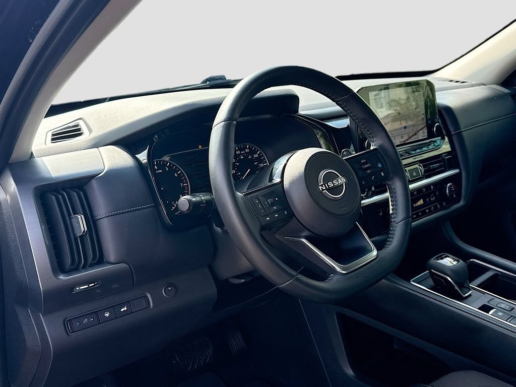 Certified 2024 Nissan Pathfinder SL FWD image 24