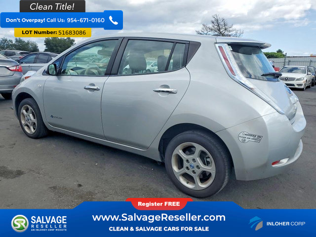 Used 2011 Nissan Leaf SL FWD image 3